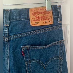 Levi’s 550 Relaxed fit jeans in medium blue 29x30